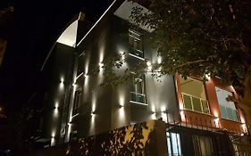 Doctor House Hotel
